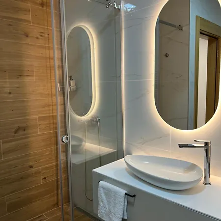 Square 25 Apartamento *