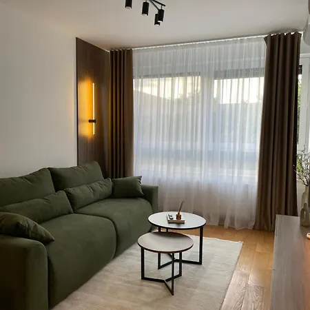 Square 25 Apartamento *