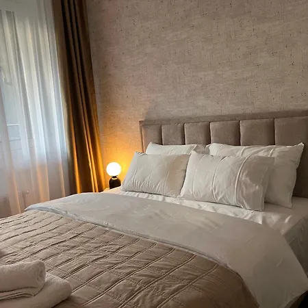 Square 25 * Novi Sad